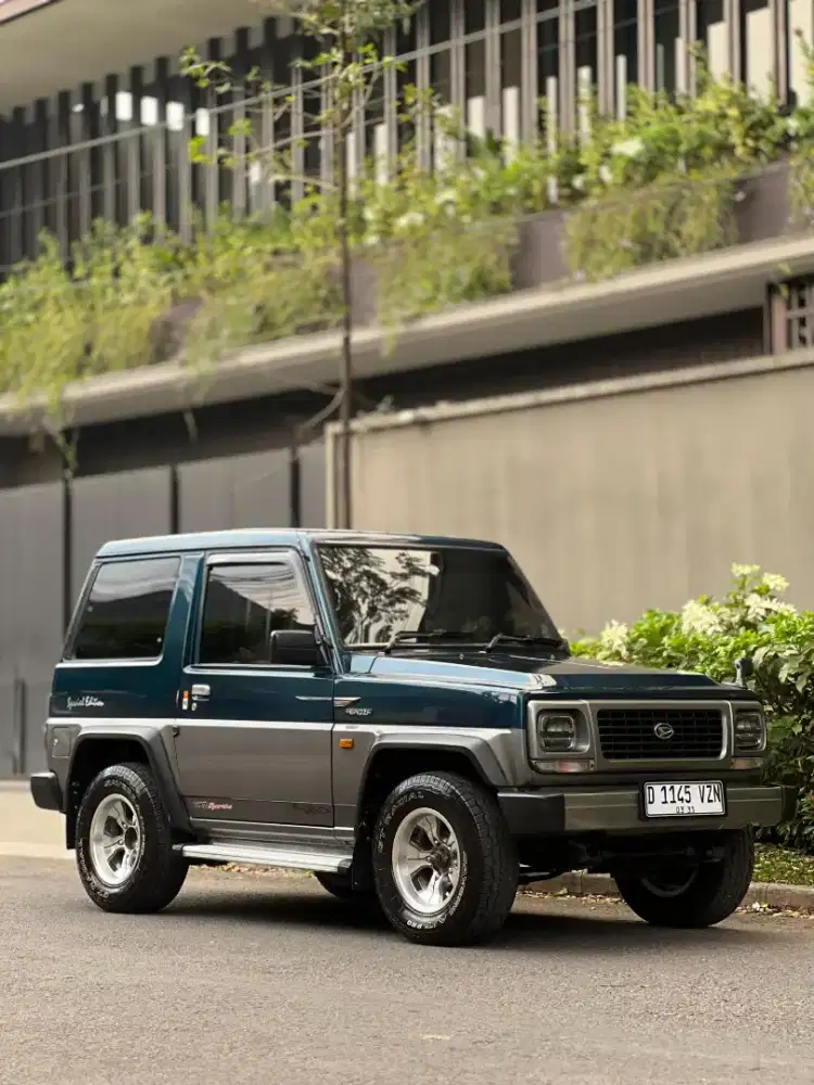 Daihatsu Feroza SE