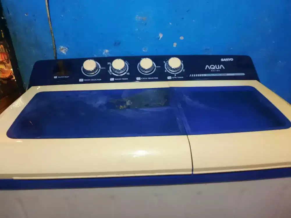 Mesin cuci Sanyo Aqua 12kg