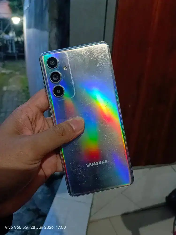 Samsung m54 8/256gb HP only