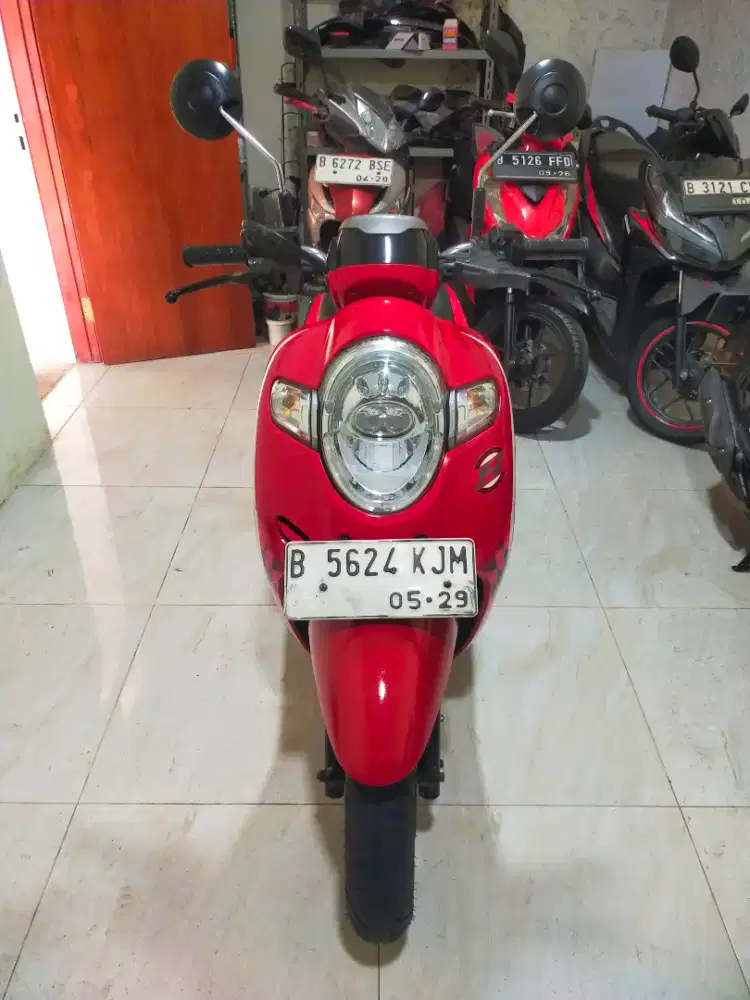 SCOOPY SPORTY 2018