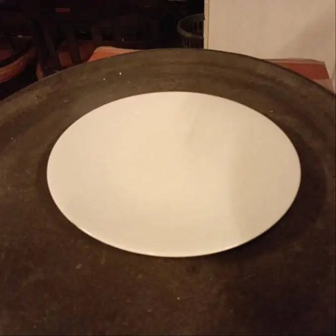 Piring Makan Keramik Cacat Diameter 28 cm (Stok Banyak)