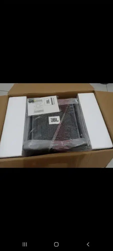 Jual speaker JBL baru 2 pics  bisa nego