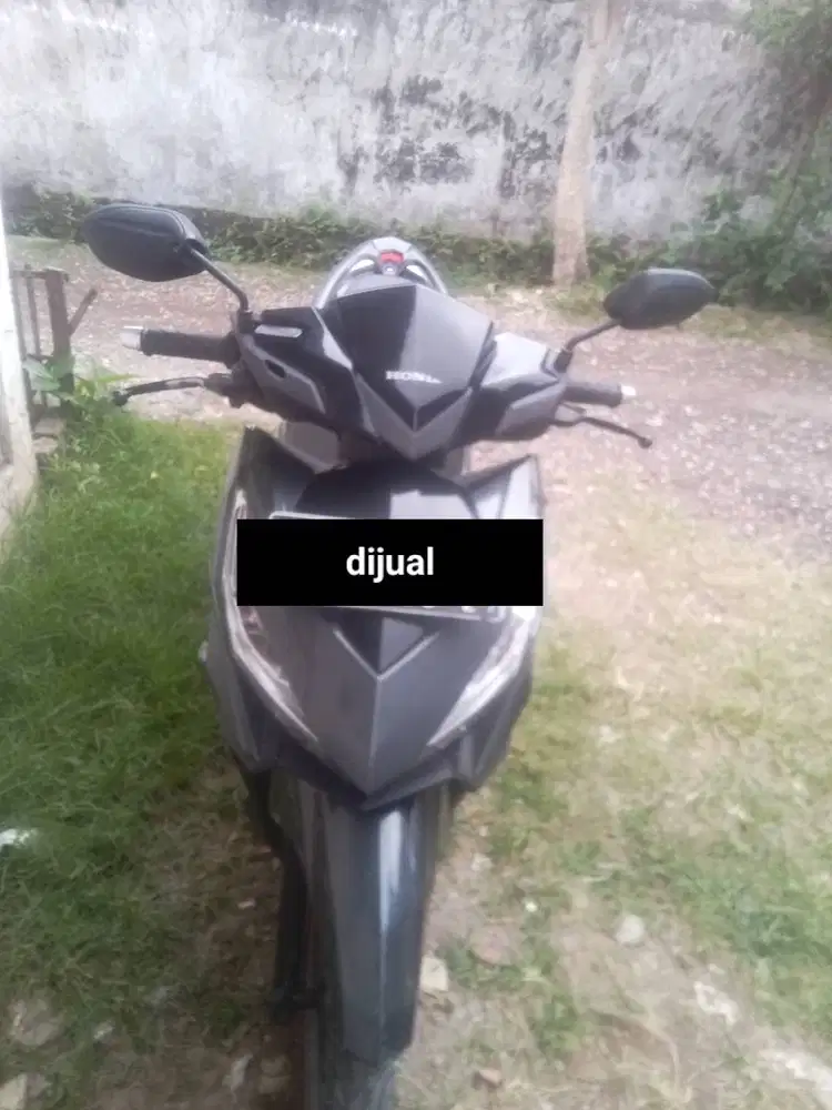 Honda Vario 125 cc model sporty umur 9 thn jenis matic