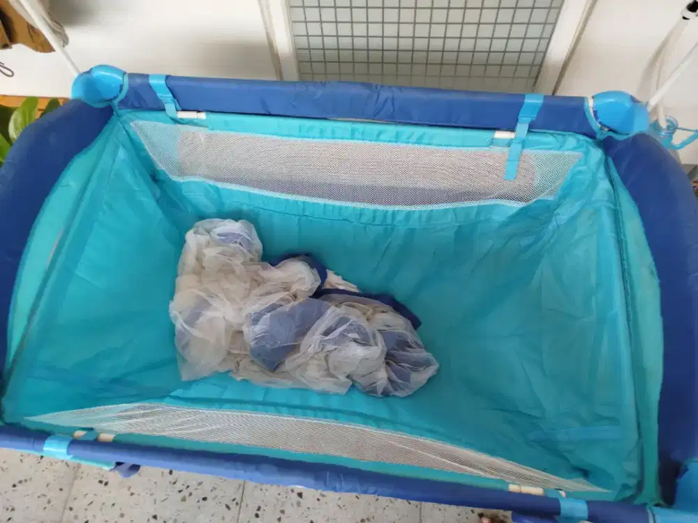 Tempat tidur Bayi