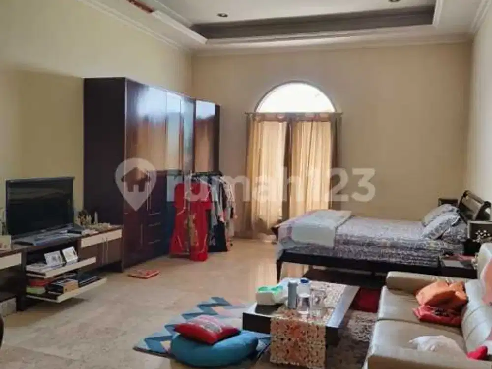 Dijual Rumah Taman Surya 3 Jakarta Barat