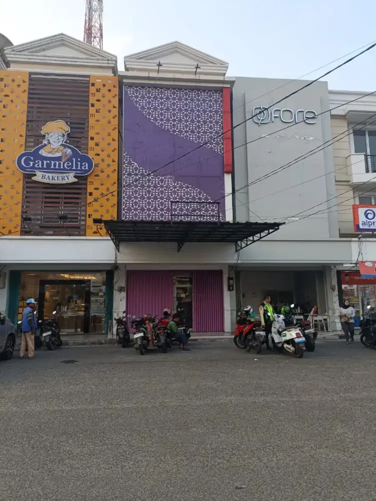 Disewakan Ruko Strategis di Boulevard Hijau Harapan indah