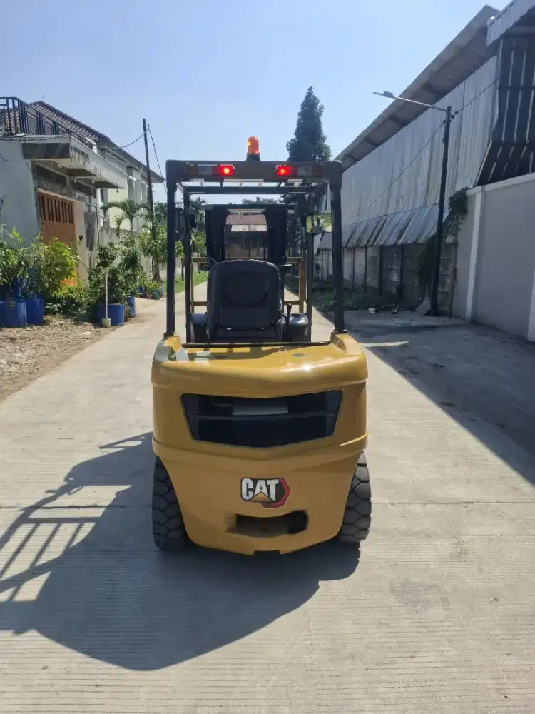 Forklift CAT 3ton treelift 2022