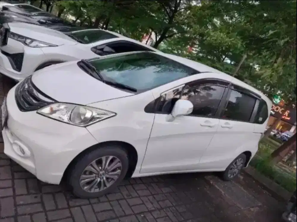 Honda Freed tahun 2015, atas nama sendiri