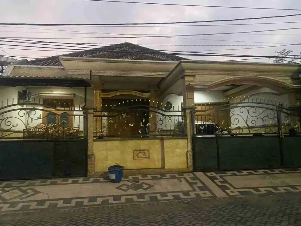 Dijual via lelang rumah jl satelit indah Sukomanunggal Surabaya