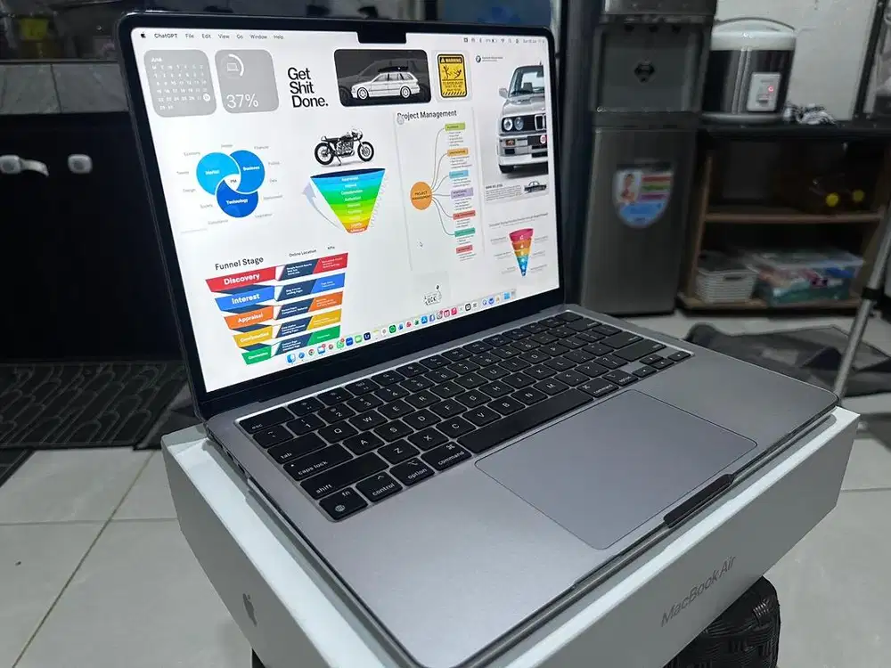 Dijual Macbook Air M2 8GB/256GB