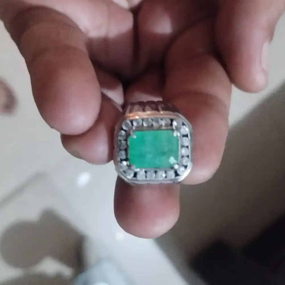 Emerald Jamrud Columbia 3,08 crat