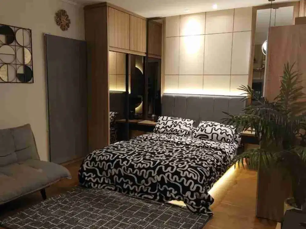 Disewakan Rumah 3 Lantai Full Furnish Cluster Alesha Vanya Park Bsd Serpong Tangeranh