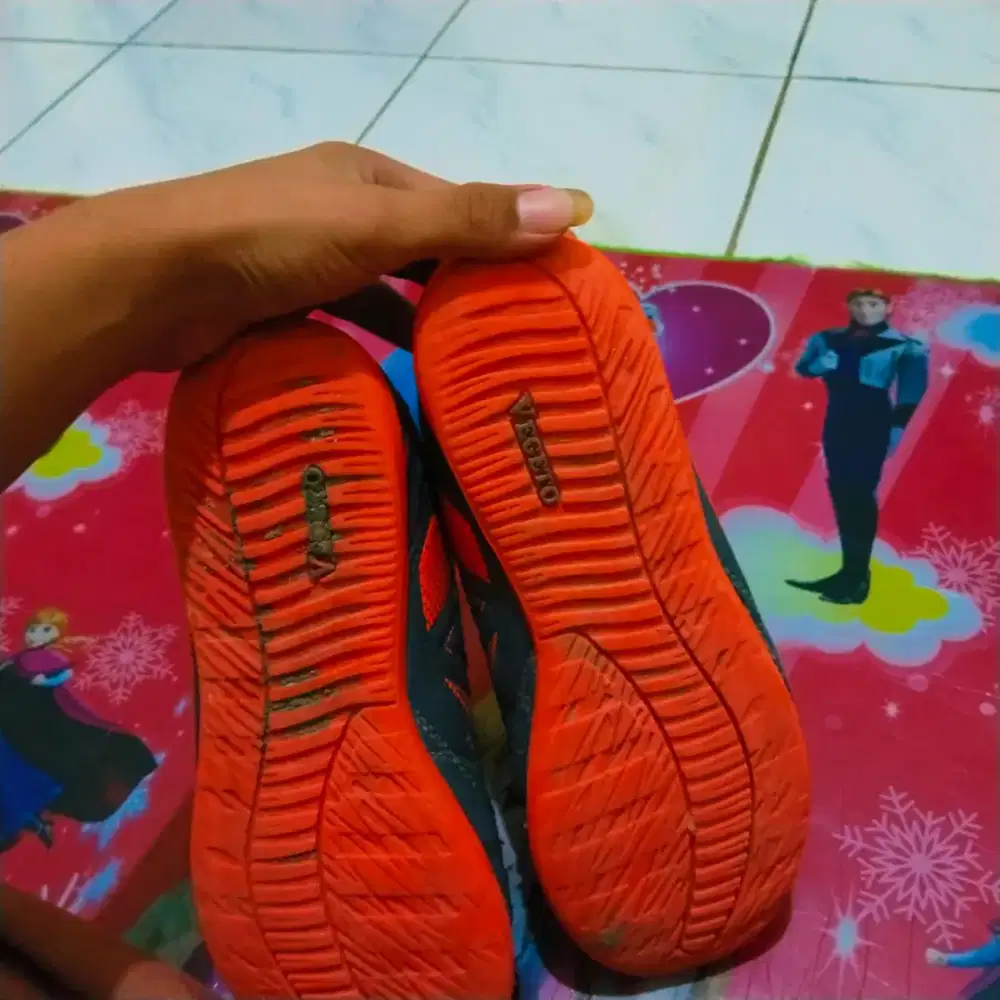 Jual sepatu futsal
