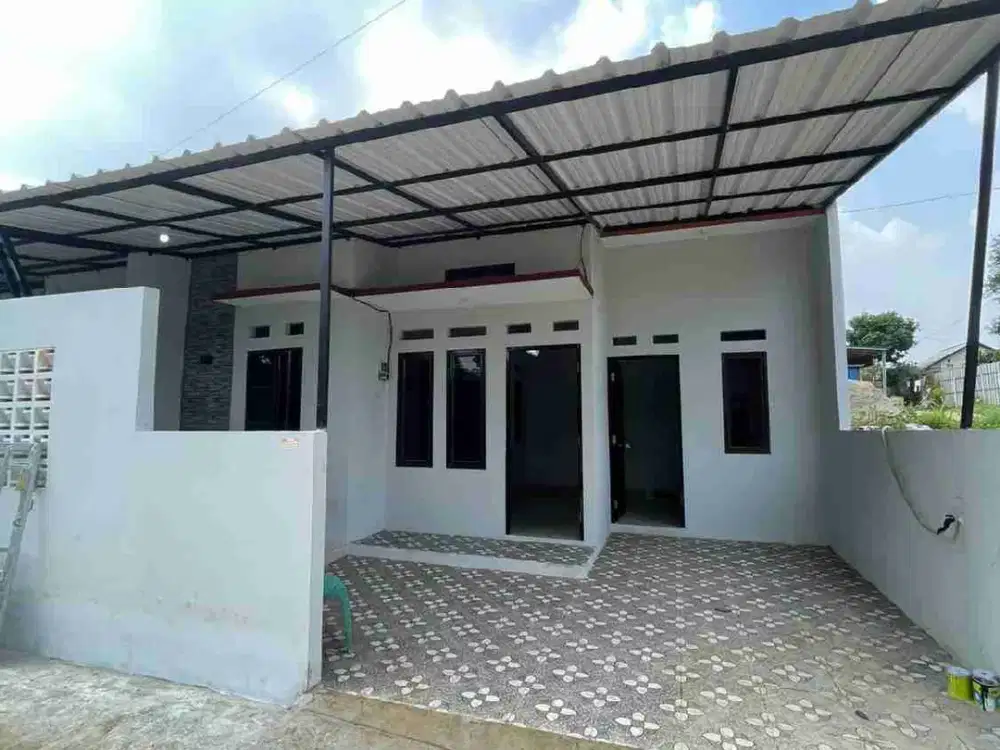 Lokasi pinggir jalan..free canopi dan keramik carport nya..