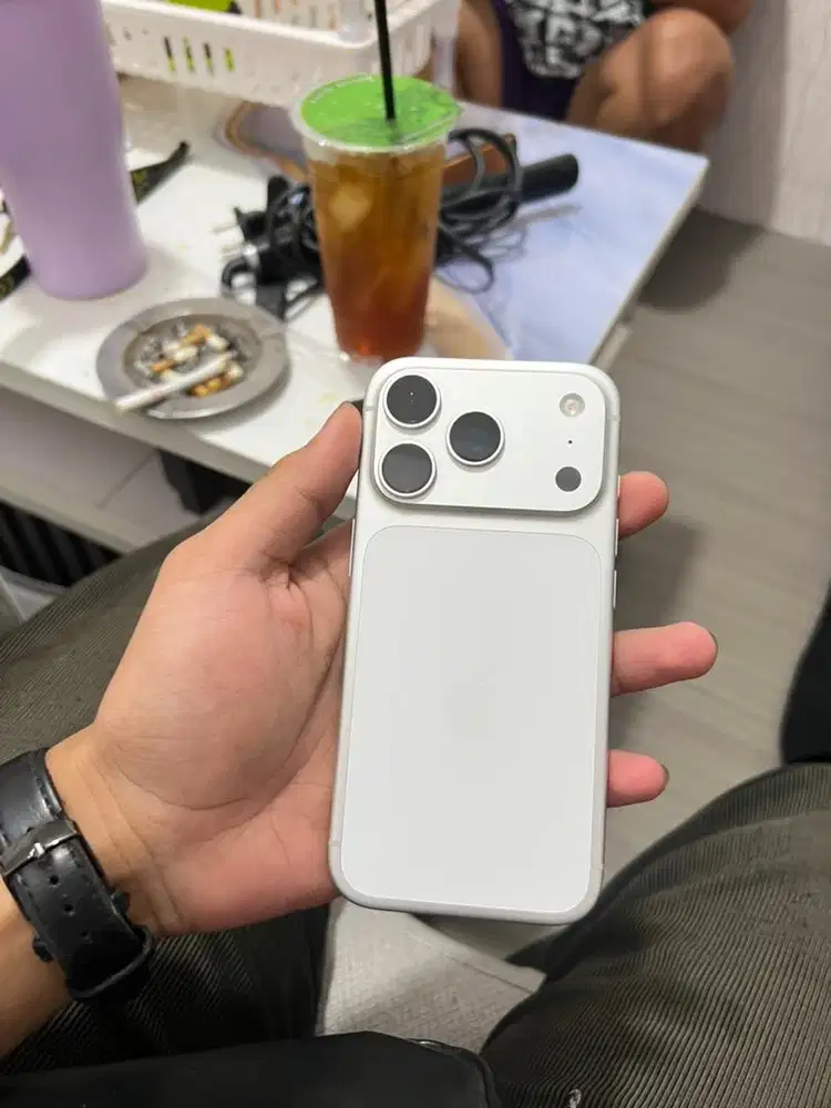 17 pro 256 ibox