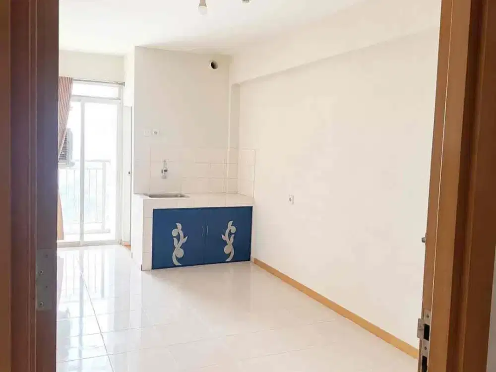 Disewakan Apartement Type 2 Br Lantai 12 Unfurnished Sudah ada 2 AC Dan Water Heater di Green Palm Residence - Kosambi Baru - Jakarta Barat