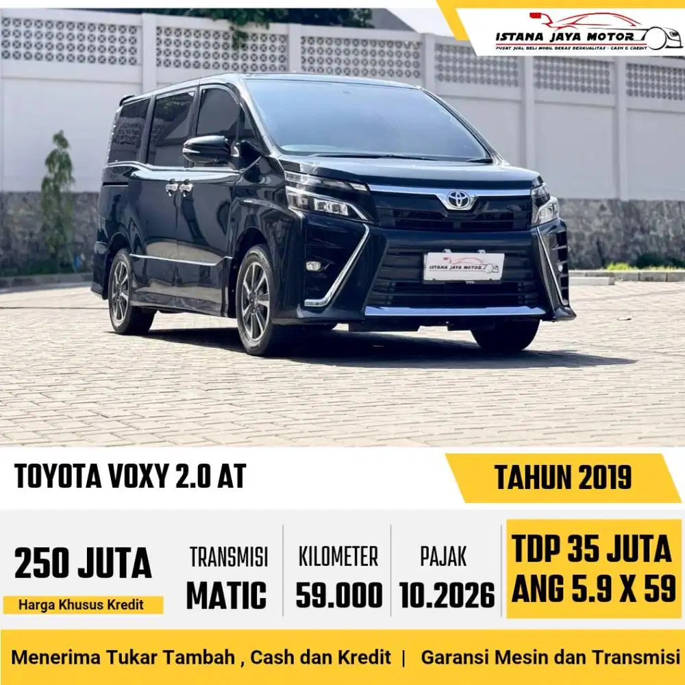 LOW KM !! Toyota Voxy 2.0 Automatic NIk 2019 Hitam
