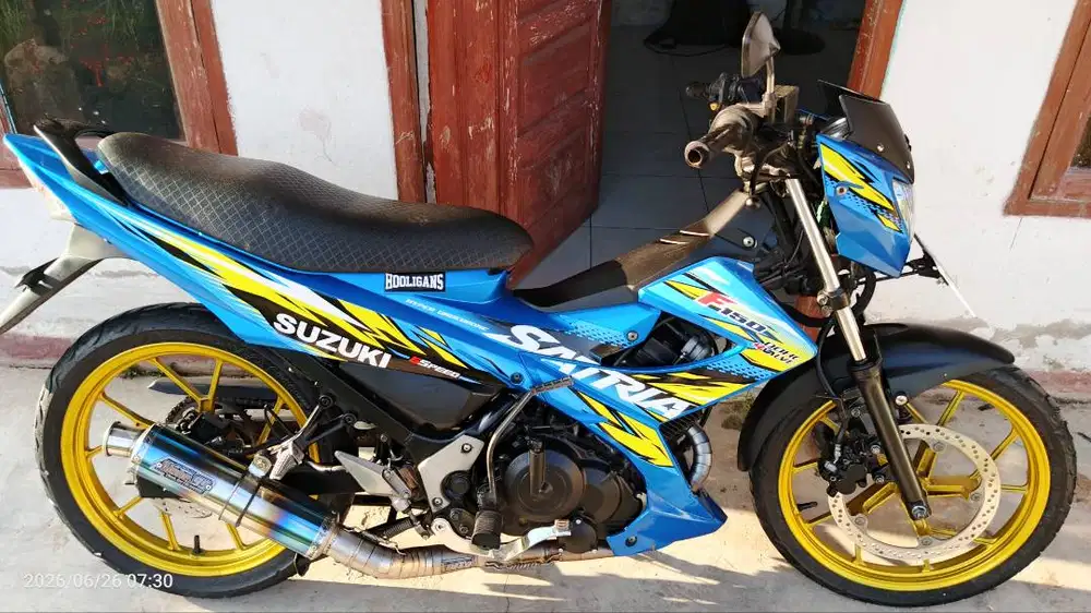 Satria Fu f150 tahun 2015 biru