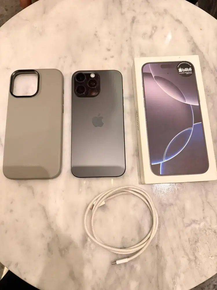 DIJUAL IPHONE 16 PRO MAX SECOND BLACK TITANIUM 256 GB