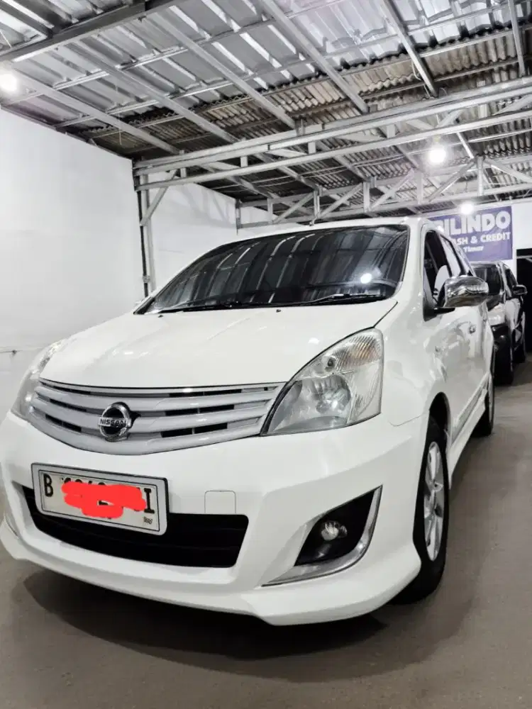 Dp 8 jt Grand Livina a/t 2013 Ultimated