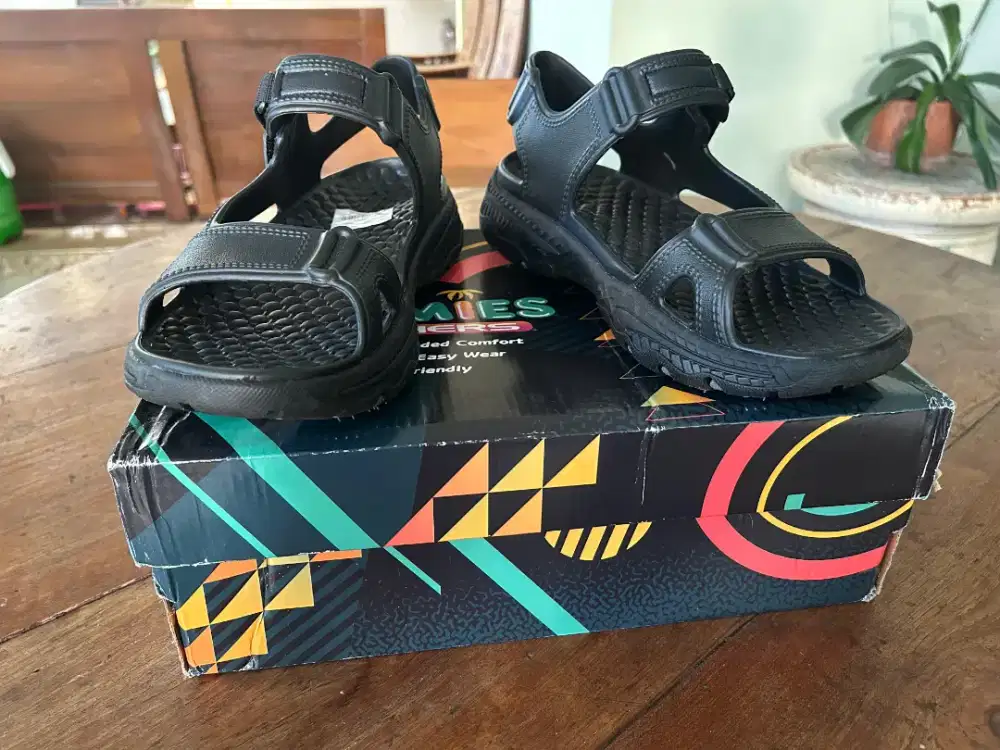 Sepatu Sandal Skechers Creston Ultra