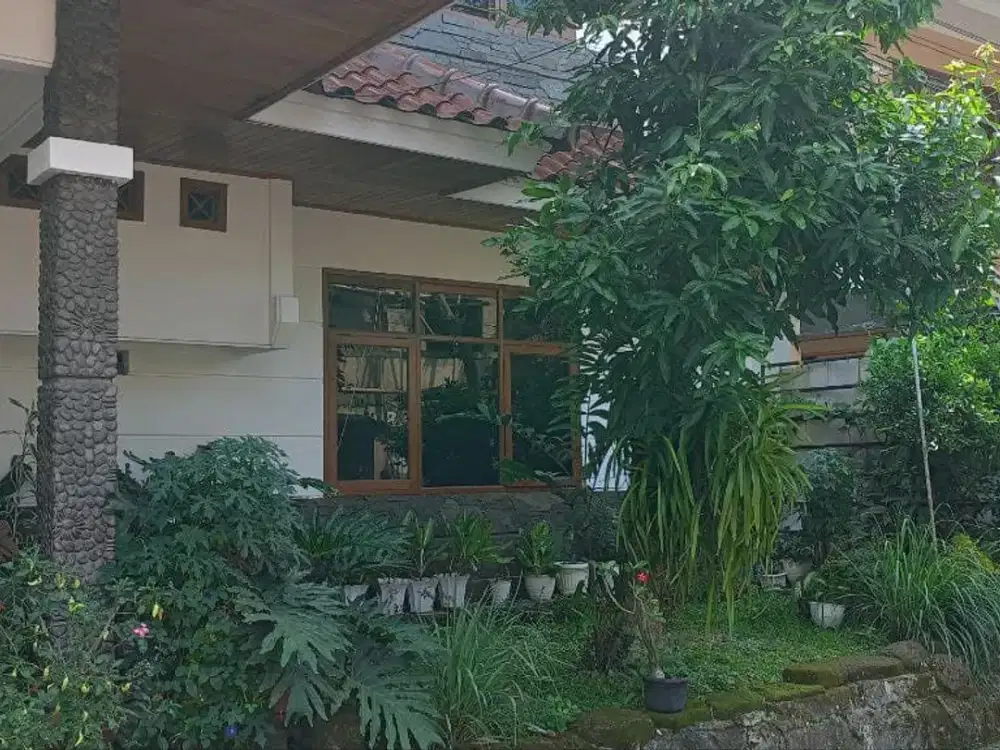 Rumah Mewah Cluster Arcamanik dijual cepat Negotible