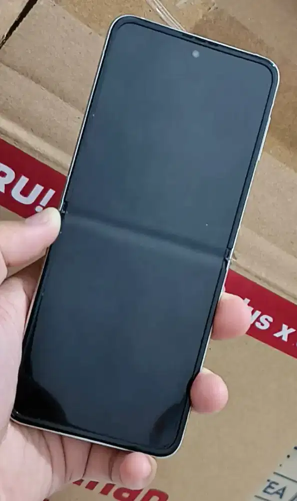 Samsung Galaxy Z Flip3 5G Mulus