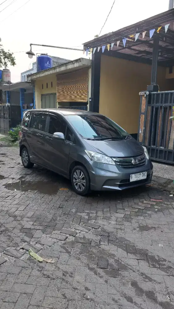 Honda Freed PSD Thn 2012 Metic