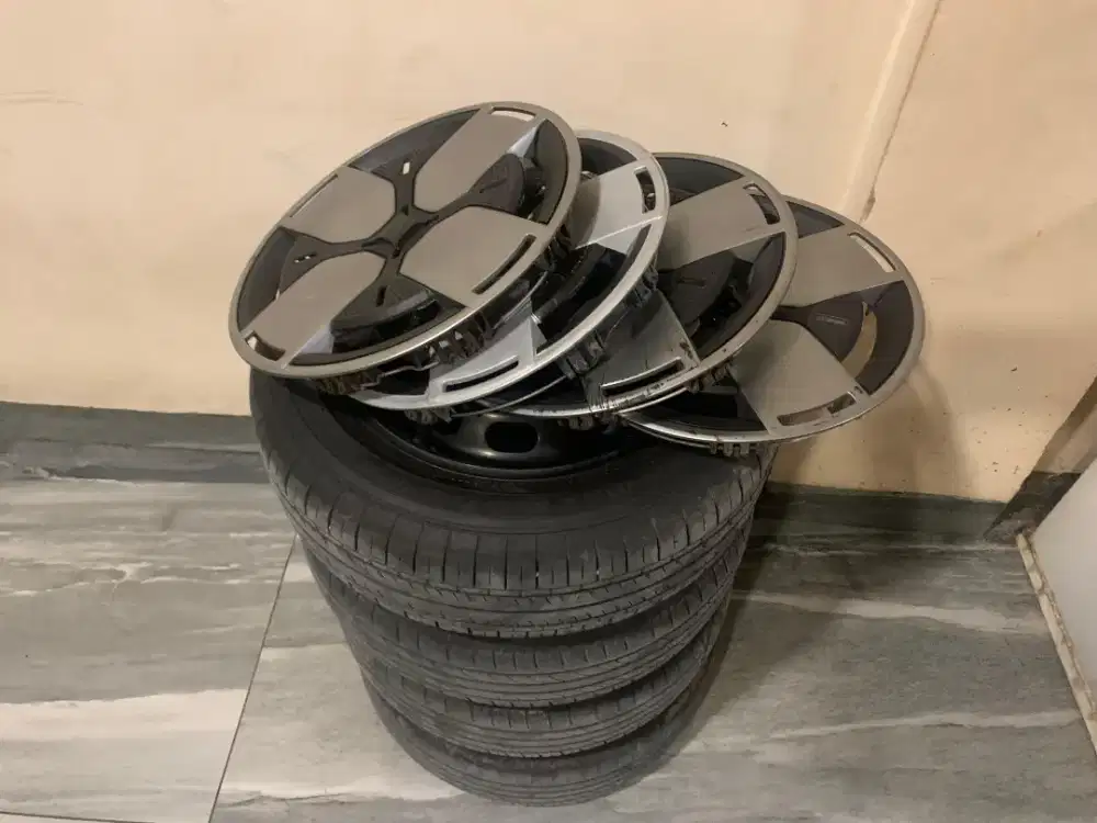 Velg dan Ban Ring 12 Wuling Air EV Dijual