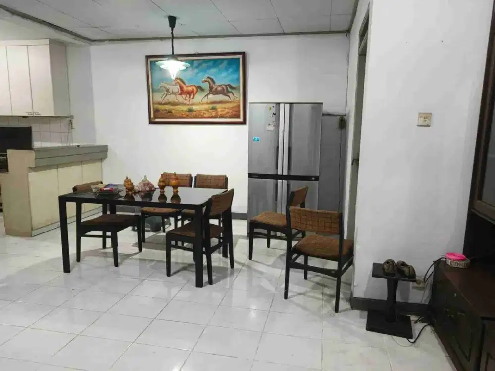 SEWA RUMAH KOSAMBI BARU SEMI FURNISH