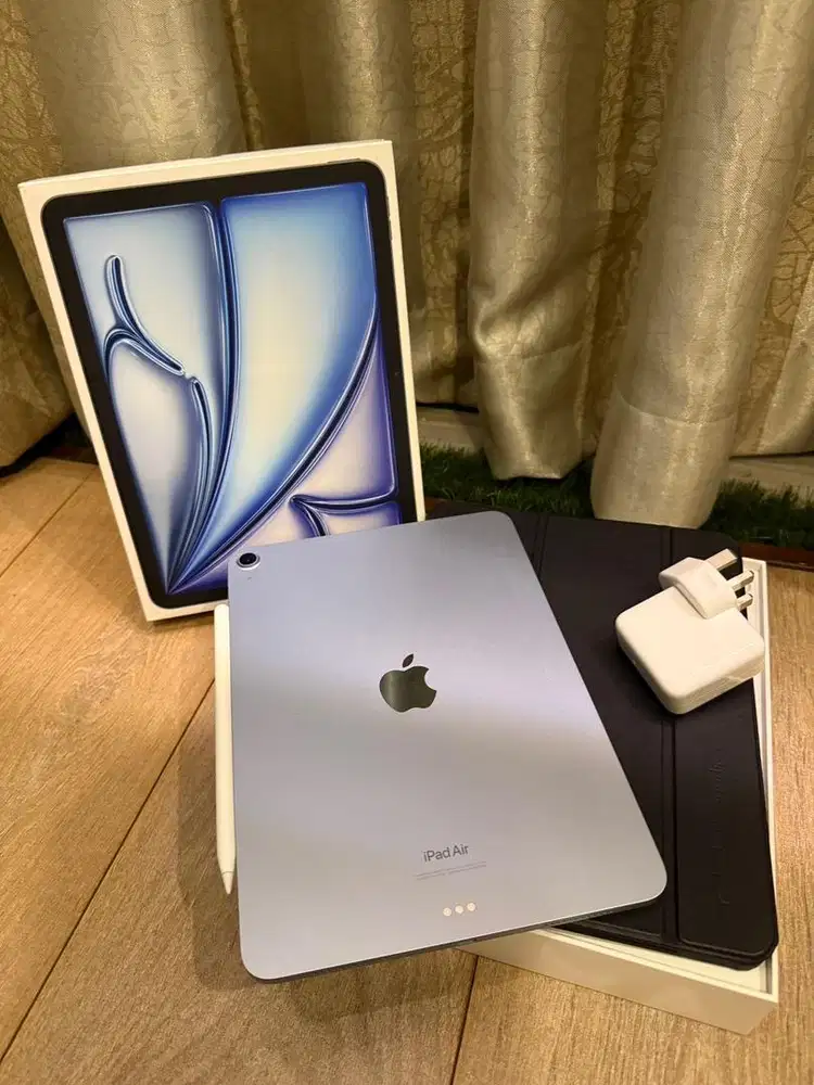 iPad Air M2 128GB 11 Inch Warna Biru 2024