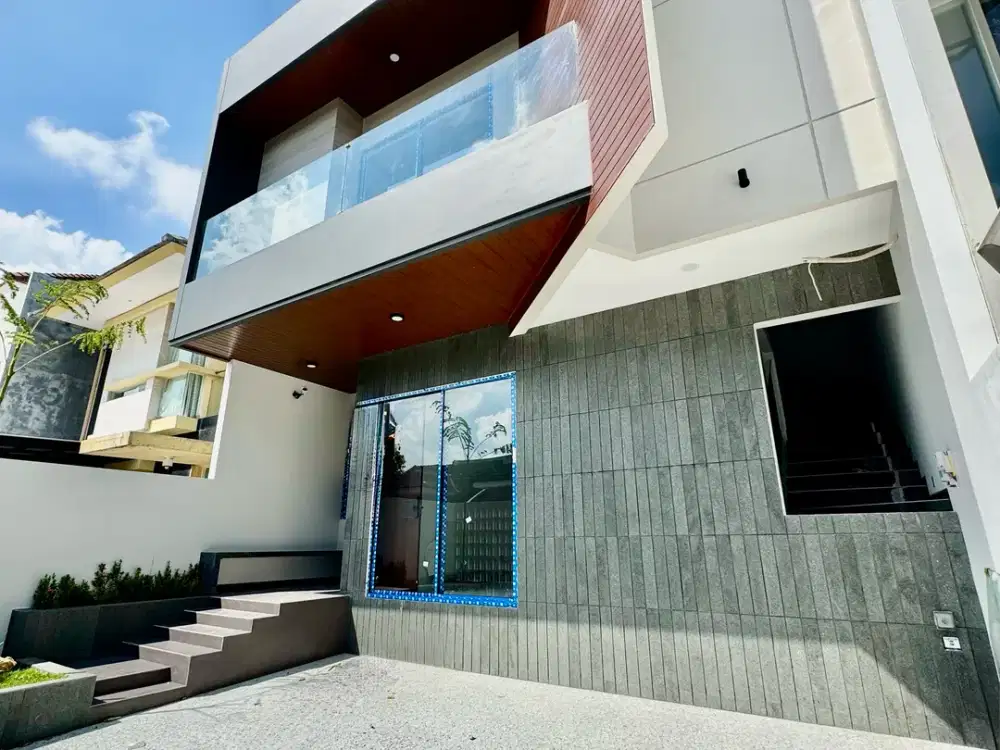 DIJUAL RUMAH CITRALAND UTAMA 4KT 2LT BARU GRESS DEKAT PASAR MODERN