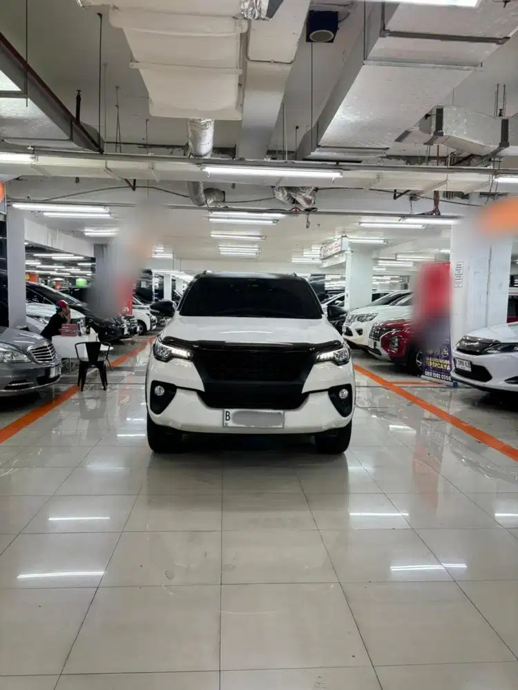 Toyota Fortuner 2.4 Vrz 2017 Dp 20Jt