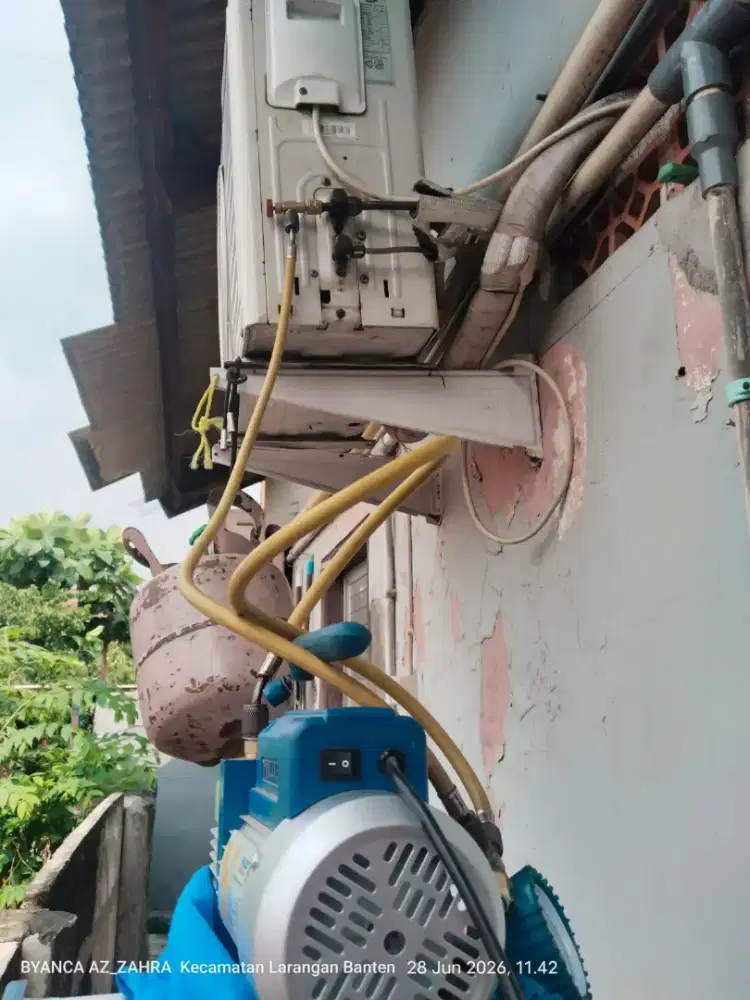 Jasa servis kulkas, AC, mesin cuci dll