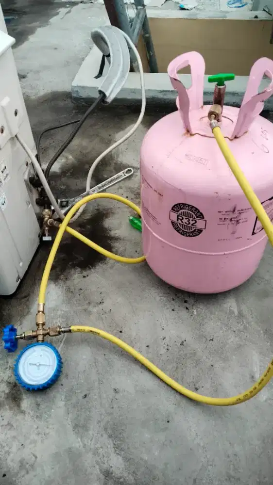 Jasa servis AC, kulkas, mesin cuci dll