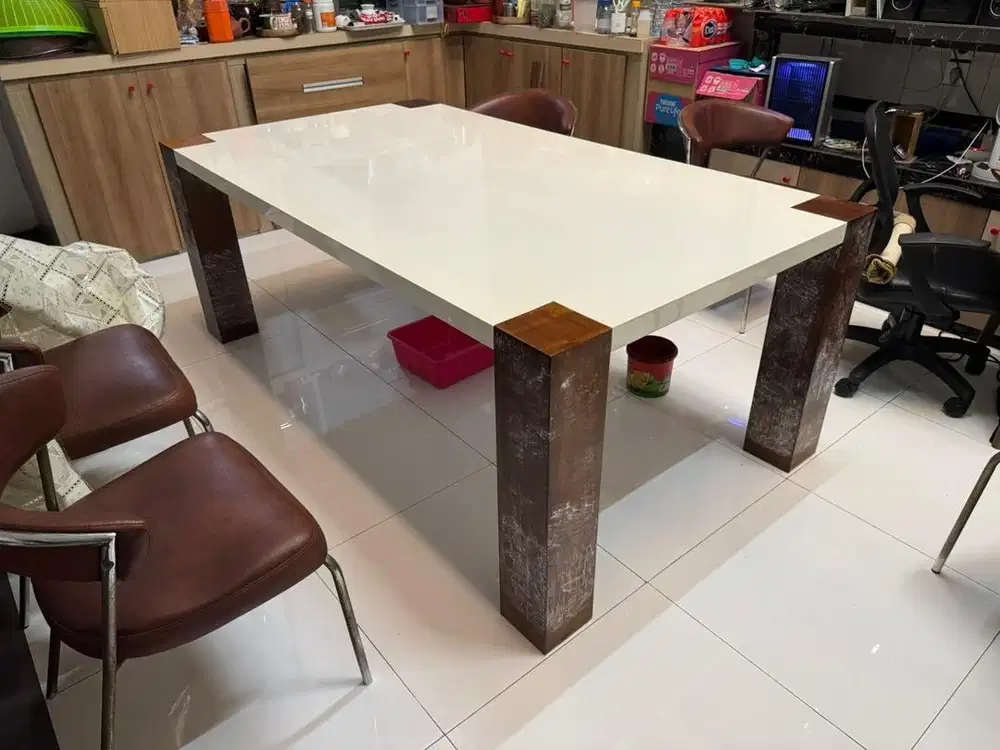 Meja Makan 8 orang kayu merk informa design modern