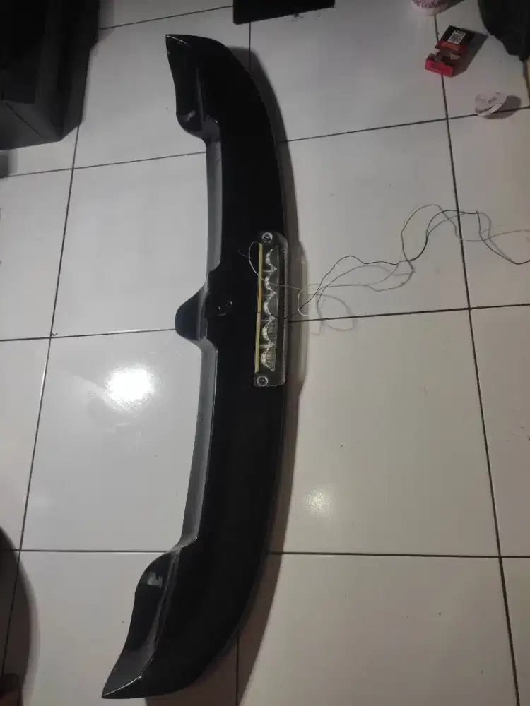 Spoiler Mobil APV Arena / Sienta Plus Lampu Rem - Baru Stok Lama Murah
