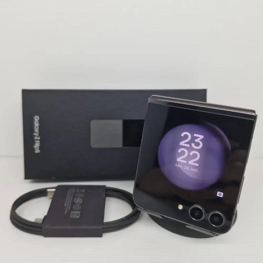 MULUS KOMPLIT SAMSUNG GALAXY Z FLIP 5 5G 8/512 GRAPHYTE