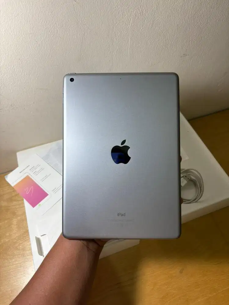 iPad Gen 6 128GB Wifi Only Mulus Like New BH 88% Fullset Original
