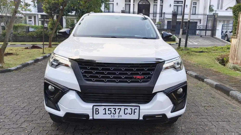 Fortuner Vrz TRD AT 2019 KM Rendah
