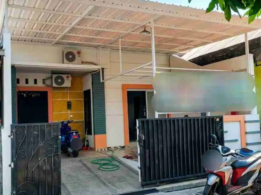 RUMAH  DI JL RATU TATIH TLOGOSARI KULON PEDURUNGAN SEMARANG