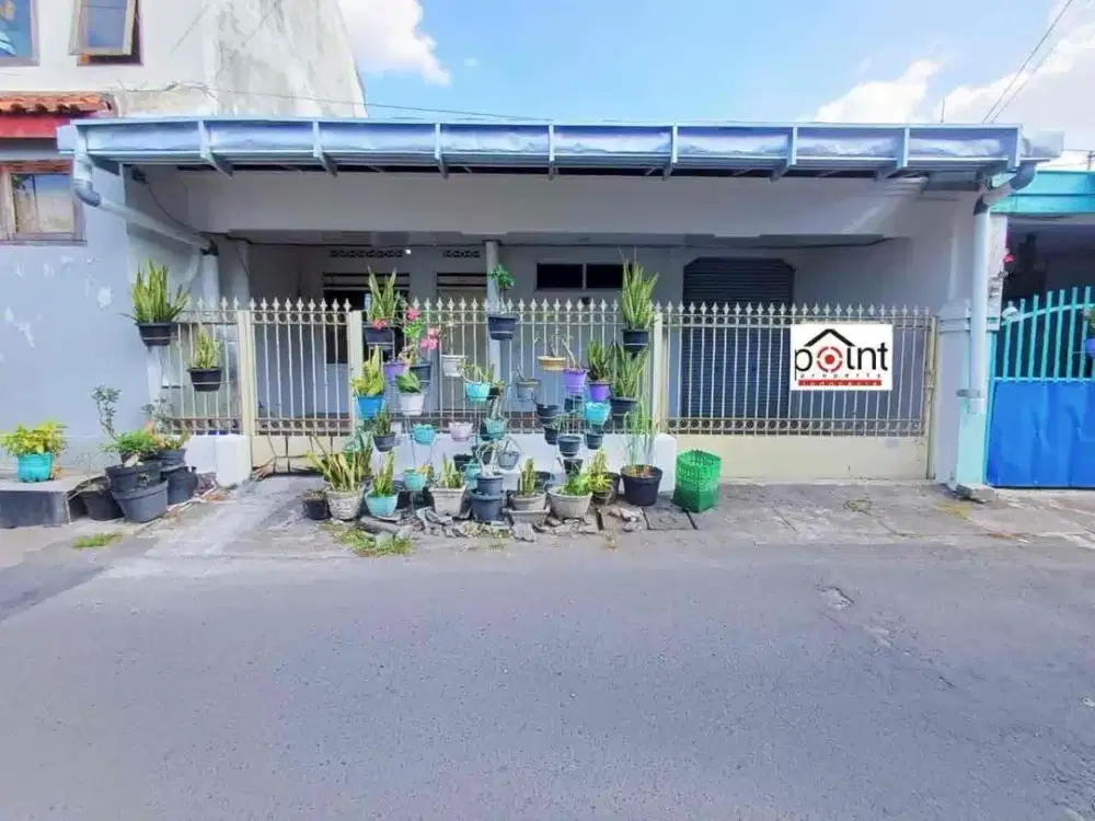 Rumah Luas Bagus Dekat Taman Jayawijaya