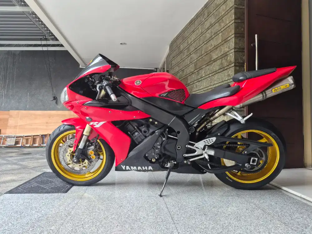 Yamaha R1 th 2005 fullpaper..sat sett