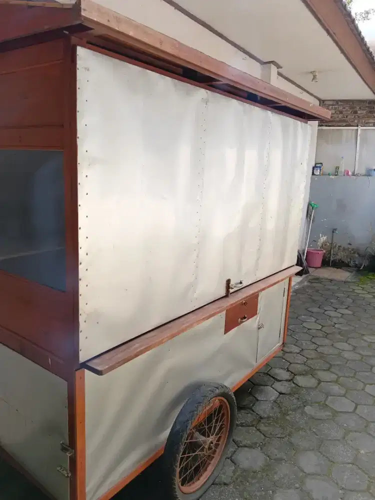 Gerobak jualan serbaguna