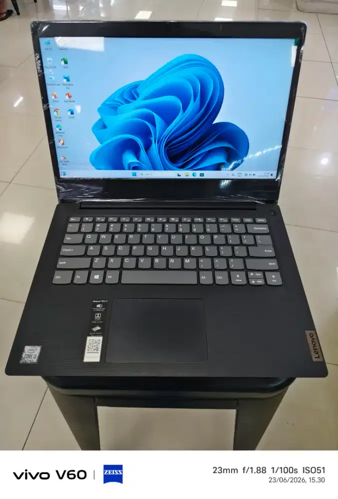 Lenovo slim 3 core i3 gen 10 8/512 NETT