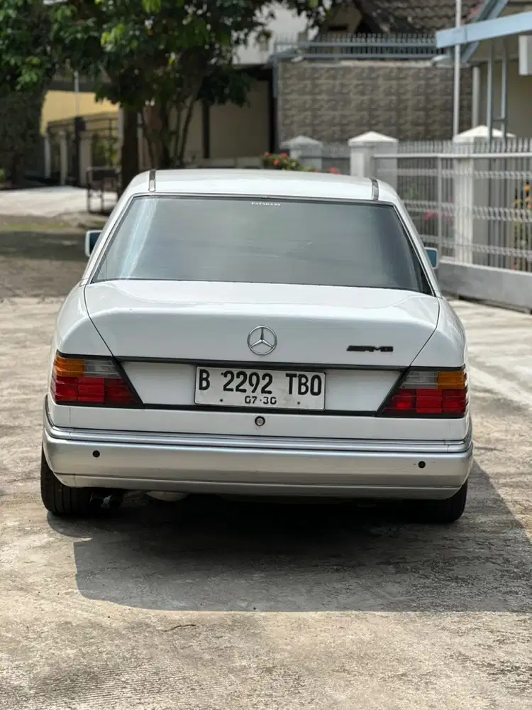 Mercedes-Benz E300 1991 Bensin