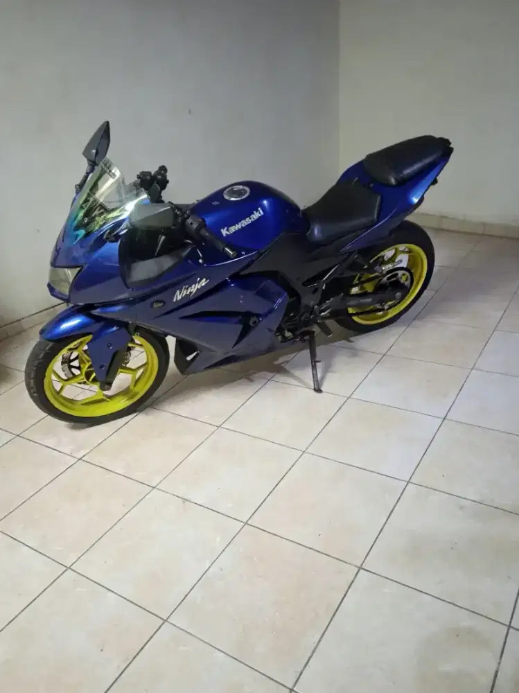 Dijual motor Ninja RR 250