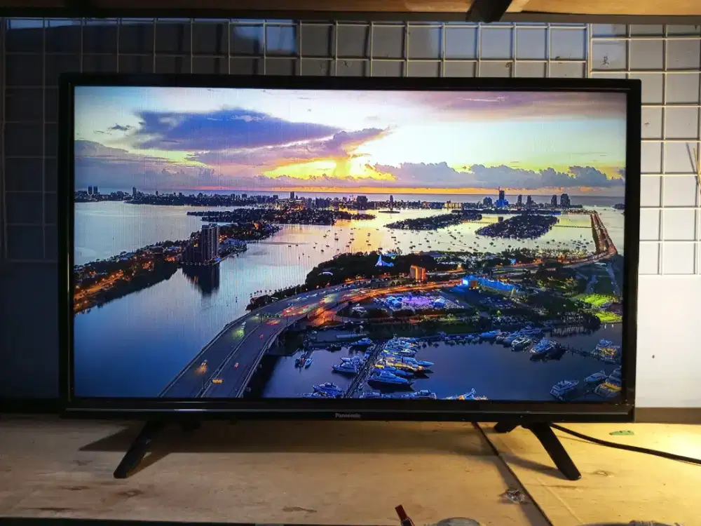 tv led digital 32 inc panasonic second berkualitas