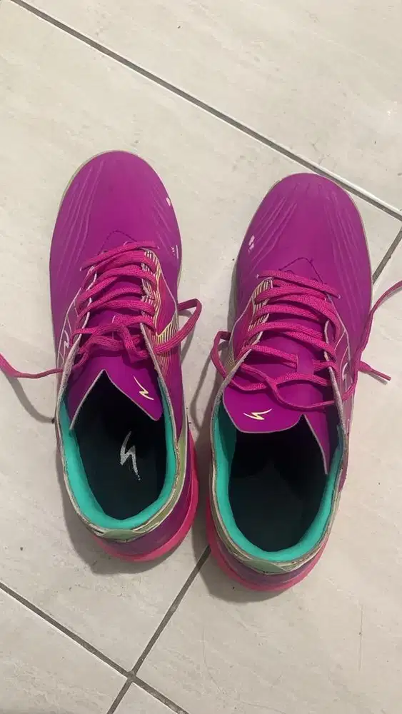 sepatu specs accelerator pro in