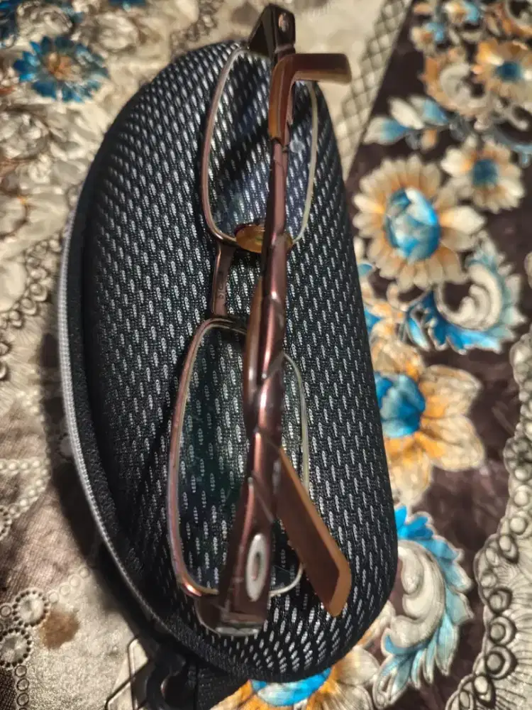 Frame kacamata oakley